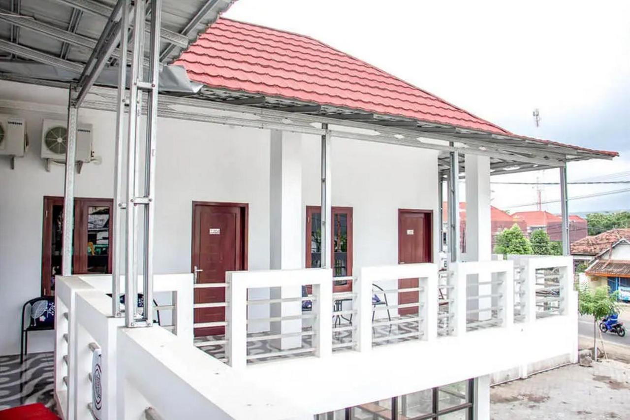 Samar Wulu Guest House Syariah Mitra Reddoorz Near Ketapang Ketapang  Exterior foto